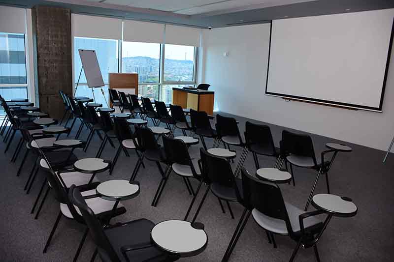 Şentürk Hukuk Bürosu Toplantı Salonu